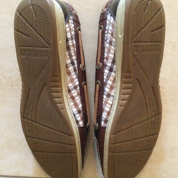 Sperry top slider boat shoes. - Picture 3 of 4